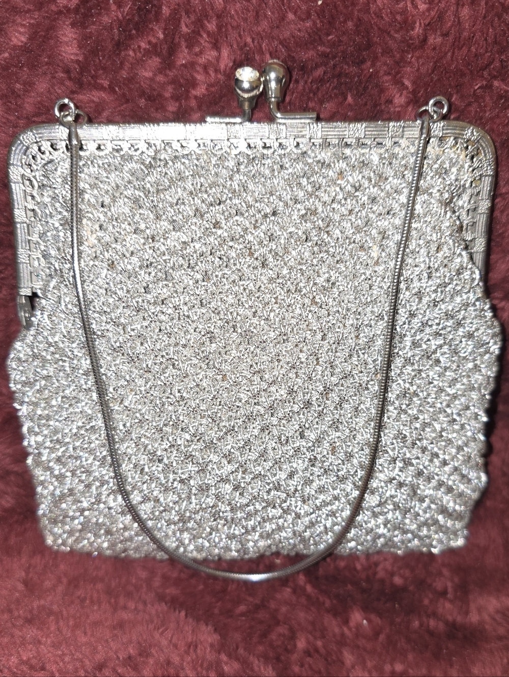 Vintage Silver Mesh Handbag With Kisslock Closure EUC